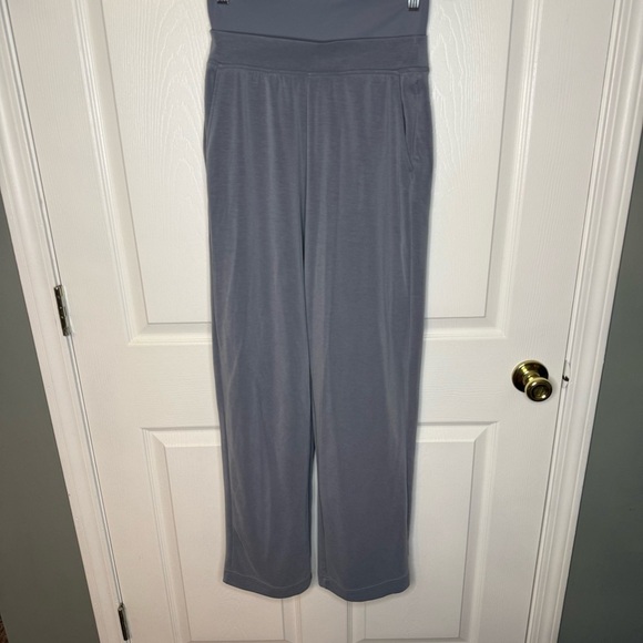 Athleta Gray Blue Straight Leg Pants Size XS GUC - Picture 1 of 5